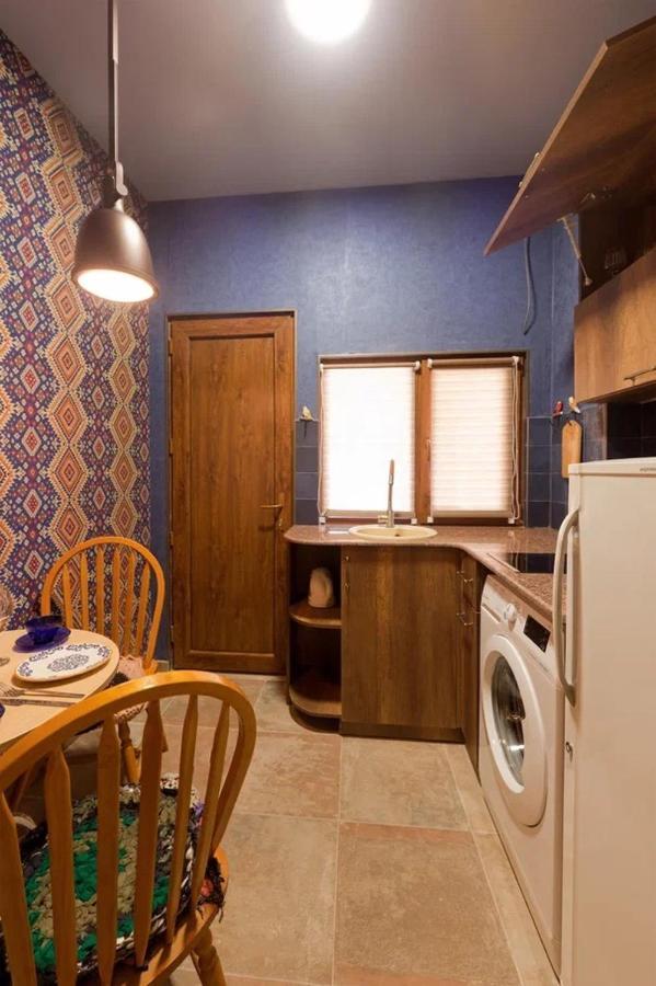 Green Door Тбилиси Экстерьер фото